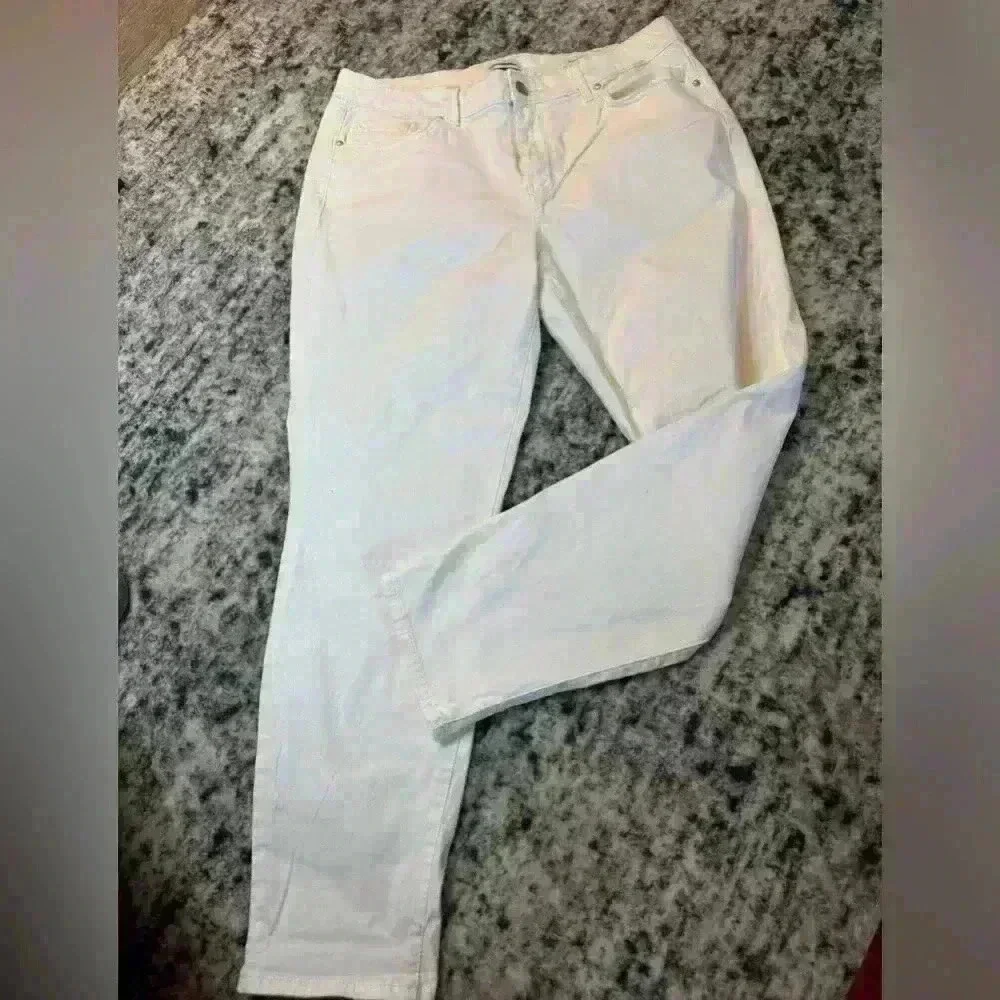 Crisp White jeans Sz 12 - Picture 1 of 7